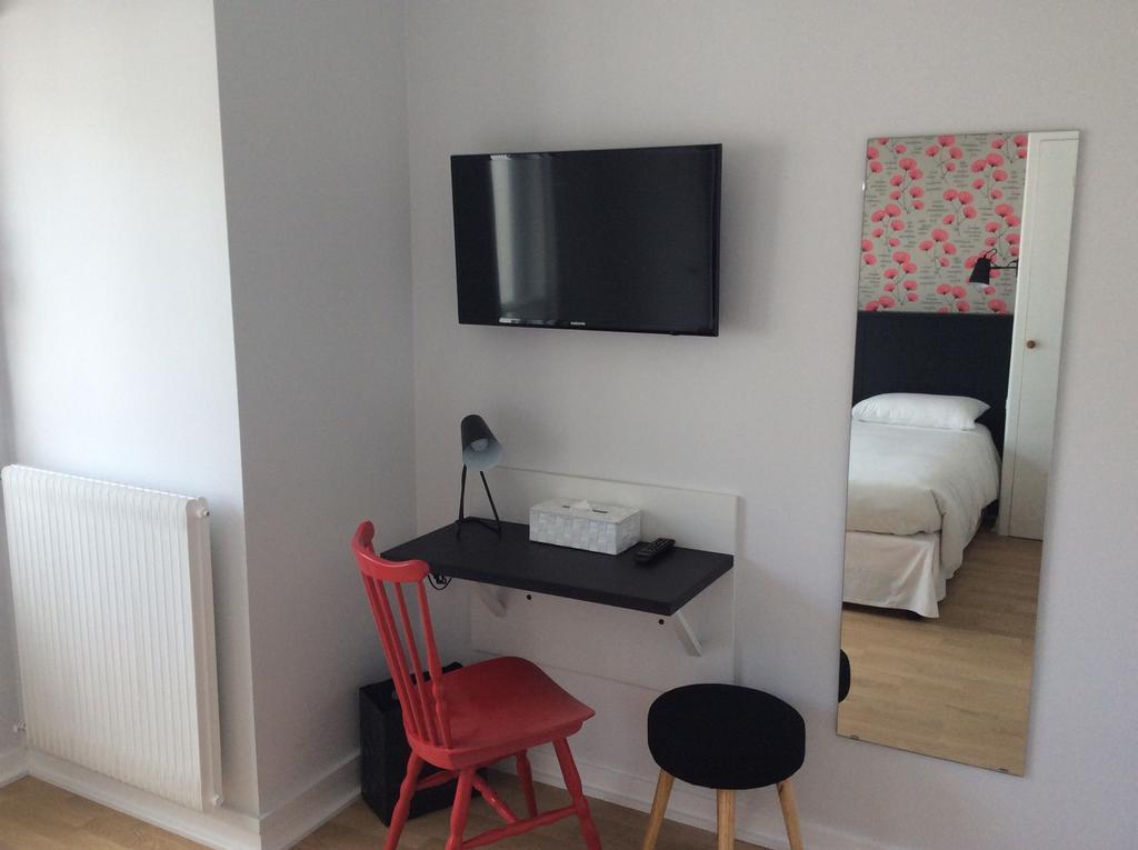 Logis Hotel Du Port Plobannalec Chambre photo